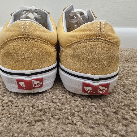 VANS Yellow and White Suede Shoe Sz. 7.5 - Picture 5 of 6